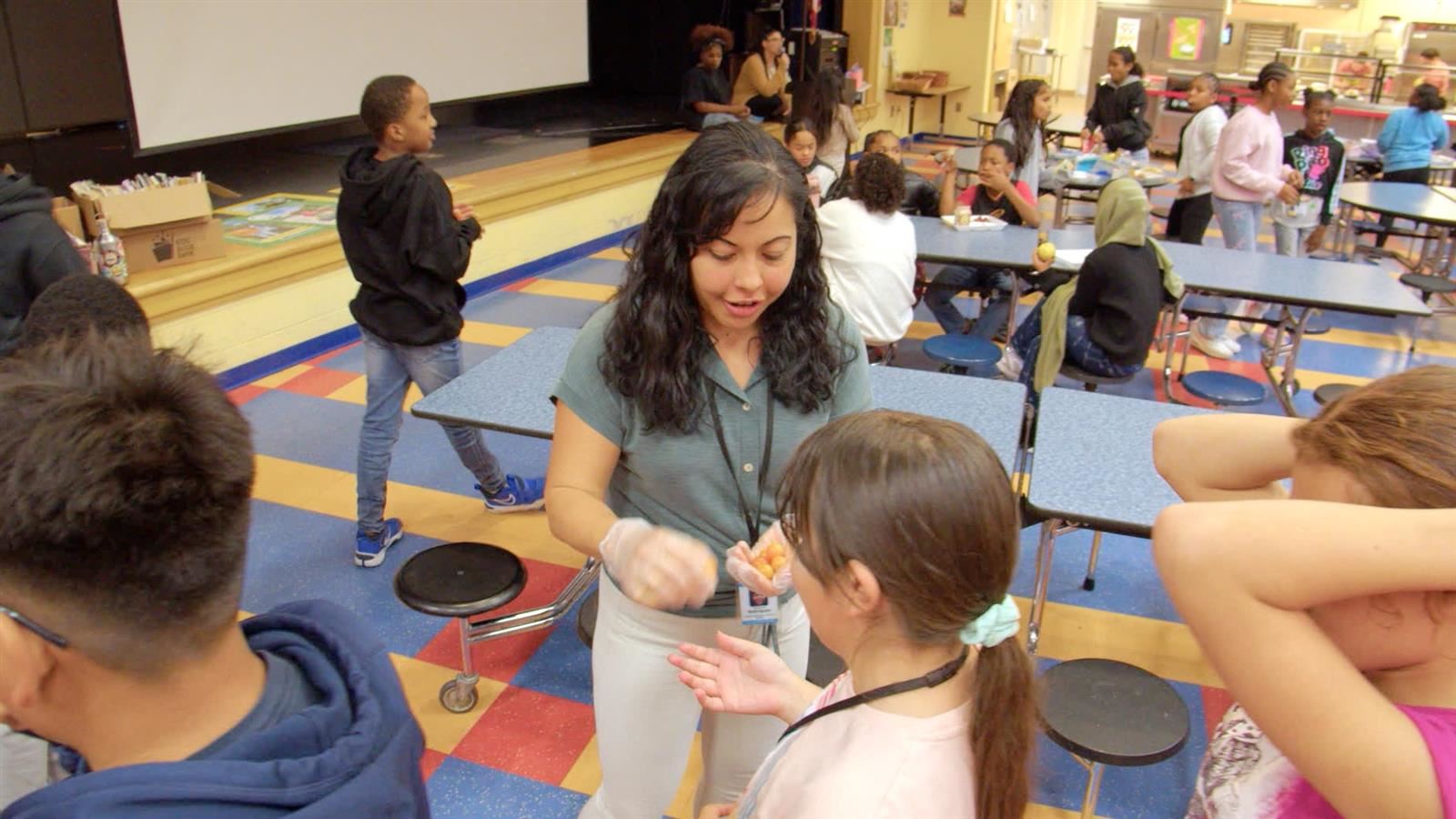  Artemus Ward Scholars meet local farmers behind their lunches (Video)